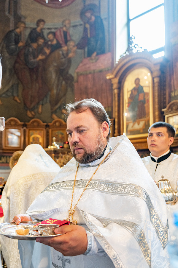 Архиерейское богослужение в Преображенском соборе города Люберцы